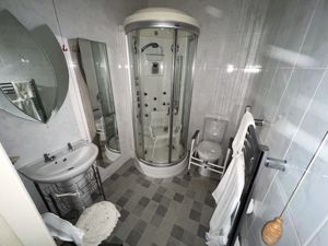 Photo 12- click for photo gallery